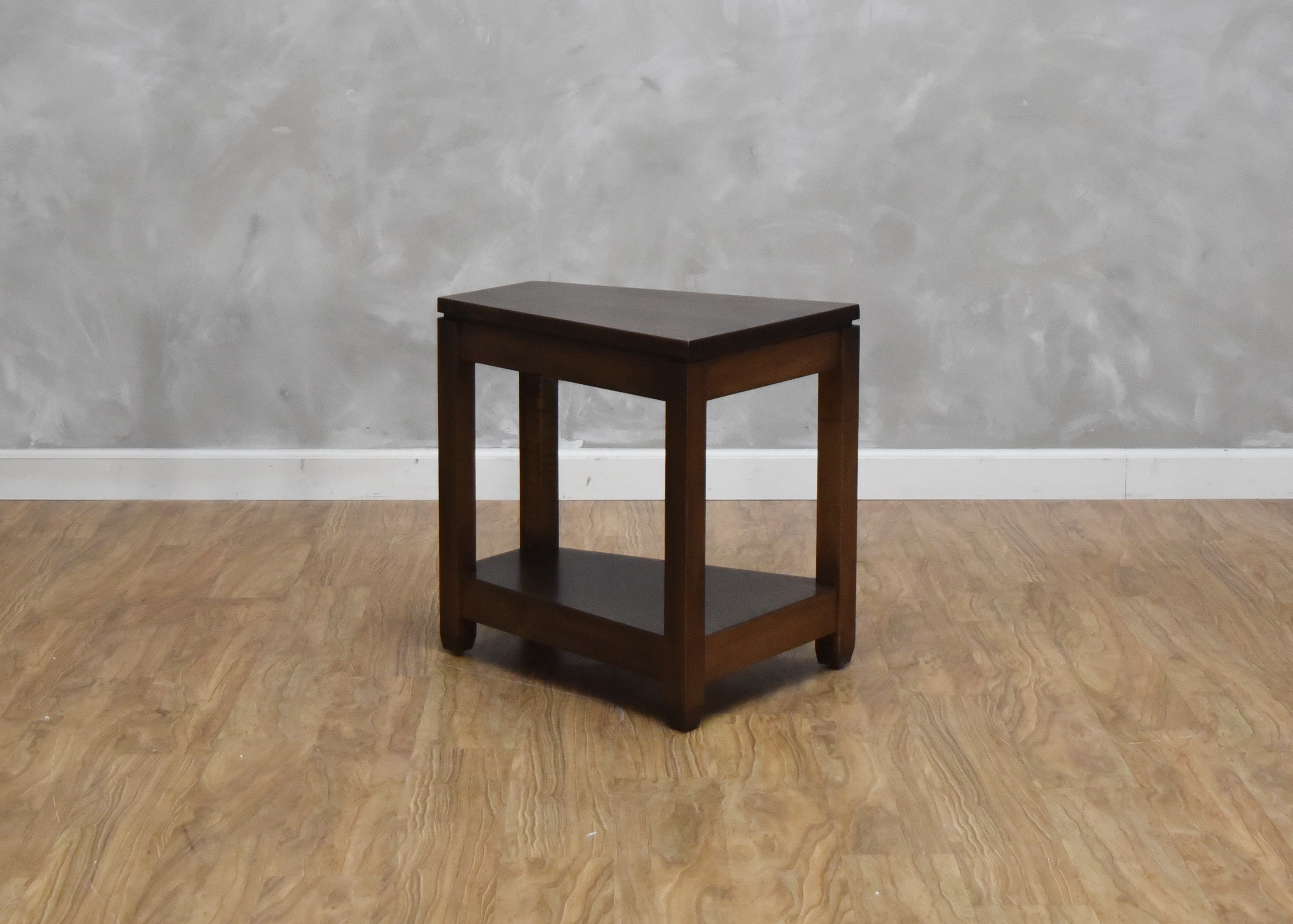 Hopewood Living Room Antigo Wedge End Table 2687 Kittle's Furniture